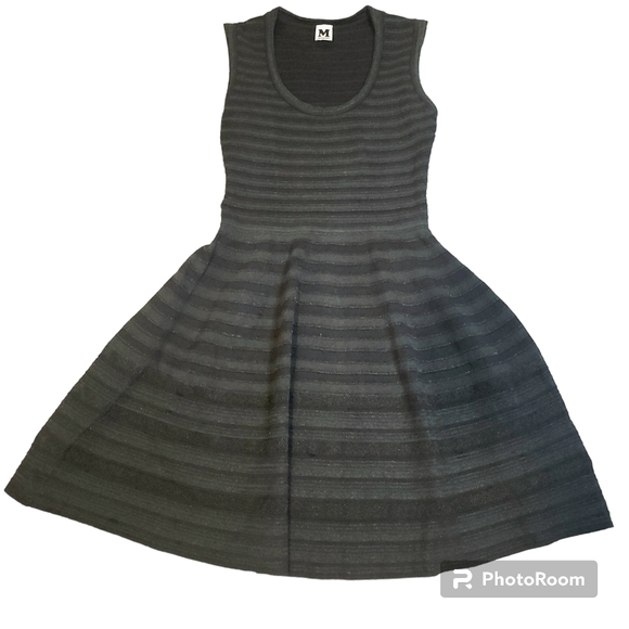 Missoni Black Tissuto Ribbed Horizontal Pattern Sleeveless Pouff Knee Dress - Picture 2 of 15